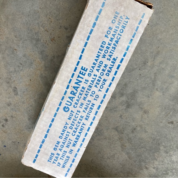 Vintage Gem Dandy nut cracker. Works great. Collectible. - Picture 5 of 6